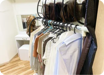 充実した衣装やウィッグ